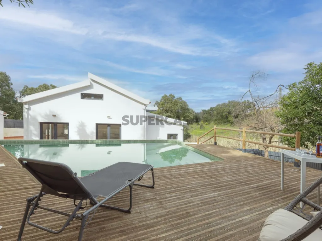 Bassein - Luxury Detached House with Pool in Setúbal