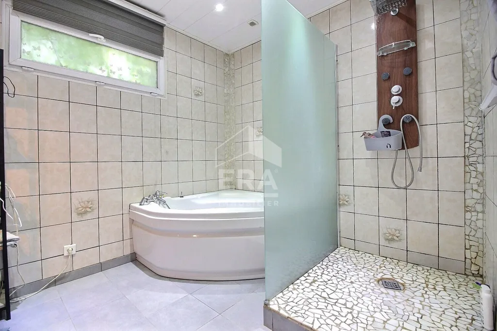 6-toaline maja asukohas Bouffémont