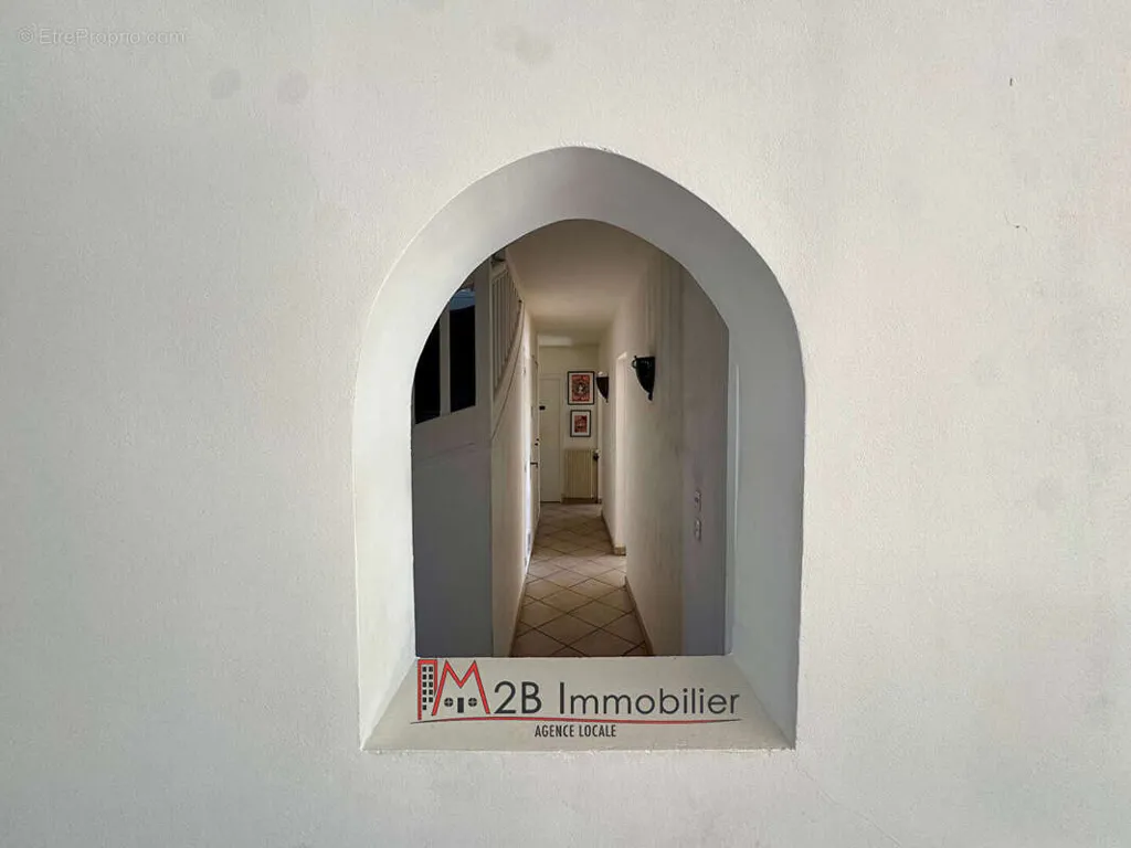 Ingresso - Charming House with Garden in Residential Area