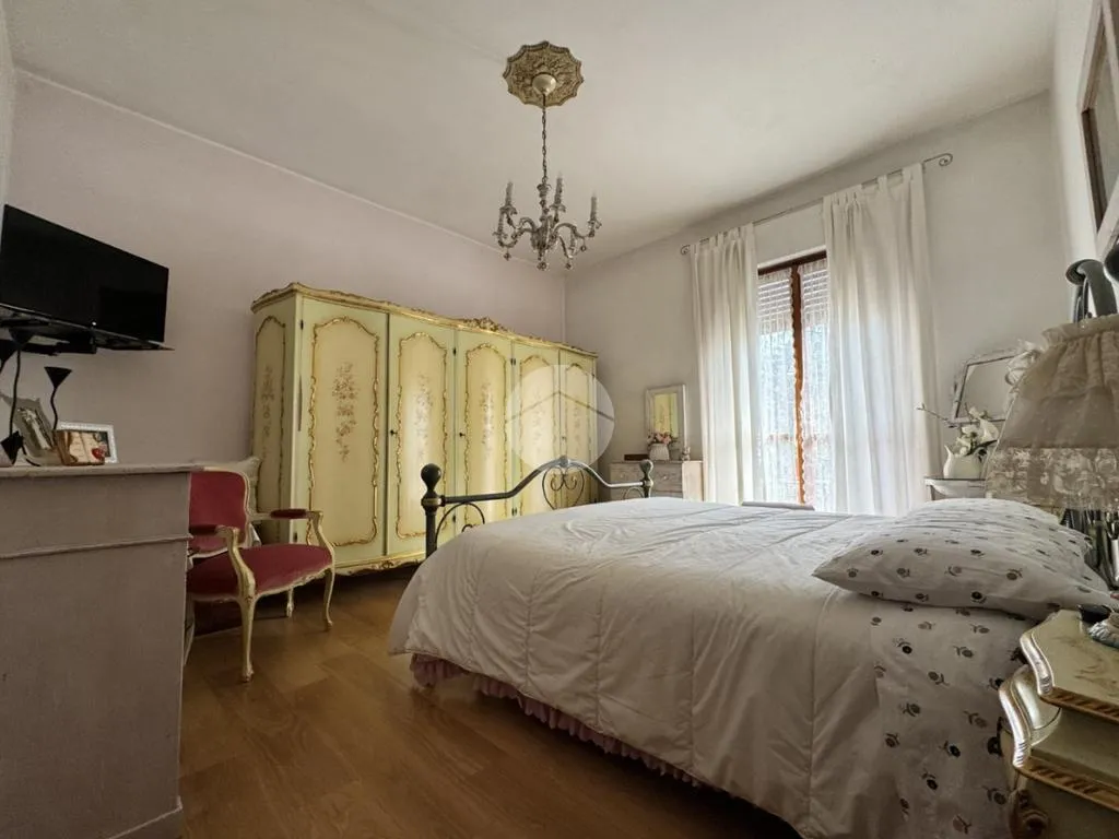 Chambres - Rustic-Style Apartment with Balcony in Florence