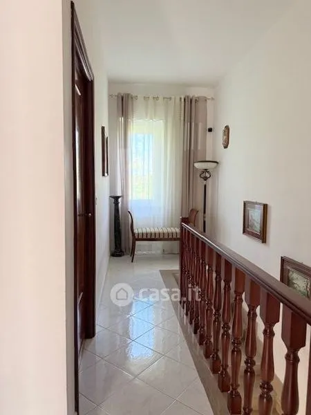 Esik - Terraced House with Balcony in Capranica