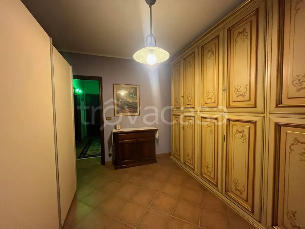 hallway_entrance