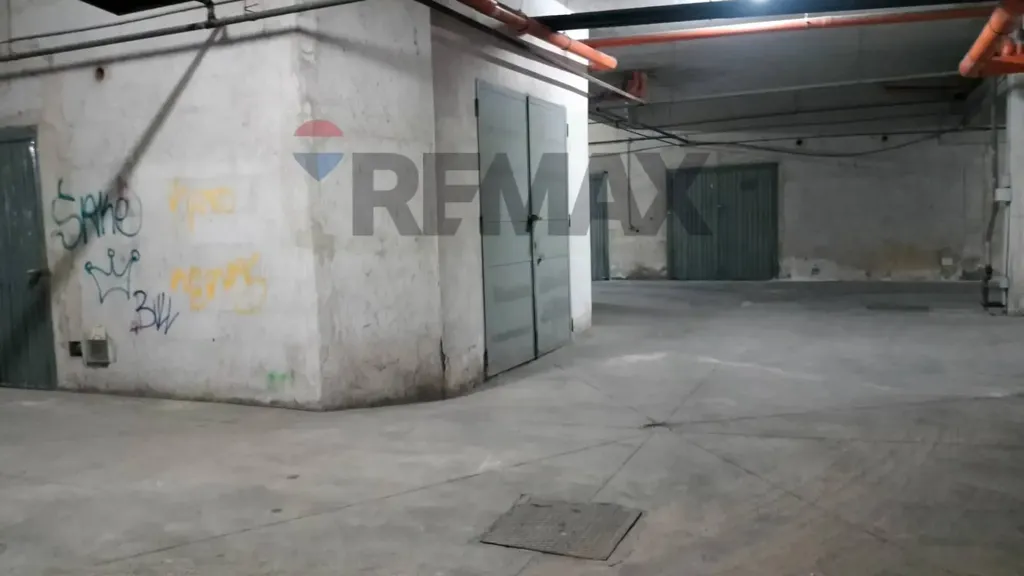 Garage - Garage with Double Parking in Palermo