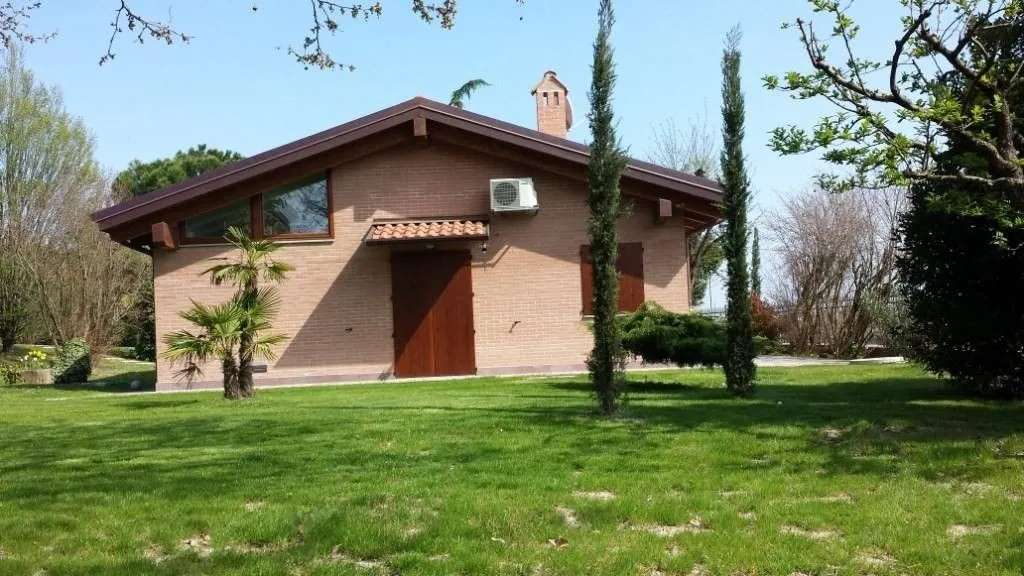 Aed - Luxury Villa with 5 Units in San Giorgio di Piano