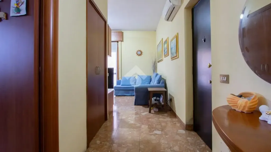 hallway_entrance