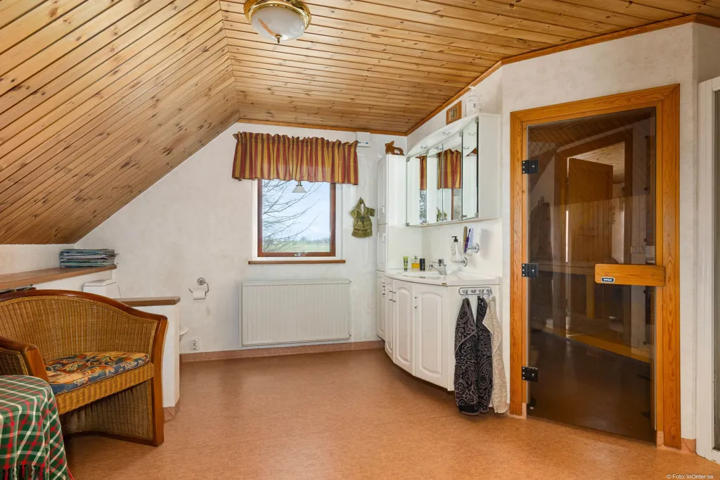 Pièces - Two-Storey Villa with Workshop in Alesta, Sjöbo
