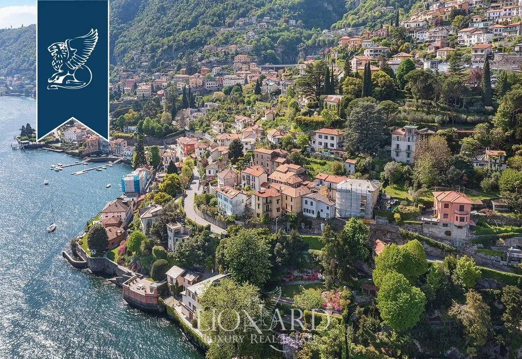 Luxury Villa with Lake View in Moltrasio