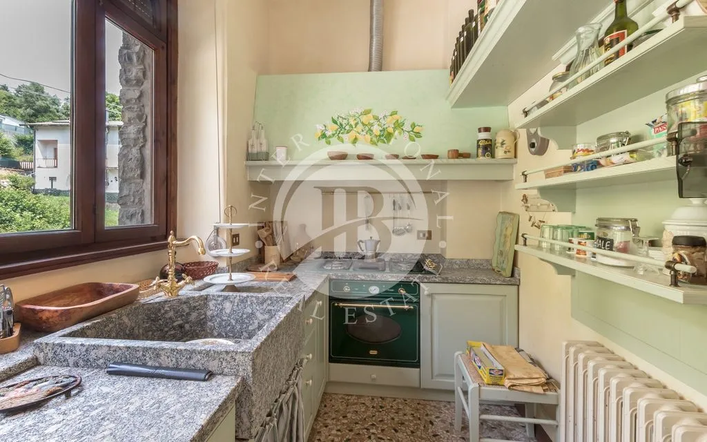 Cuisine - Liberty-Style Villa in Lanzo d'Intelvi
