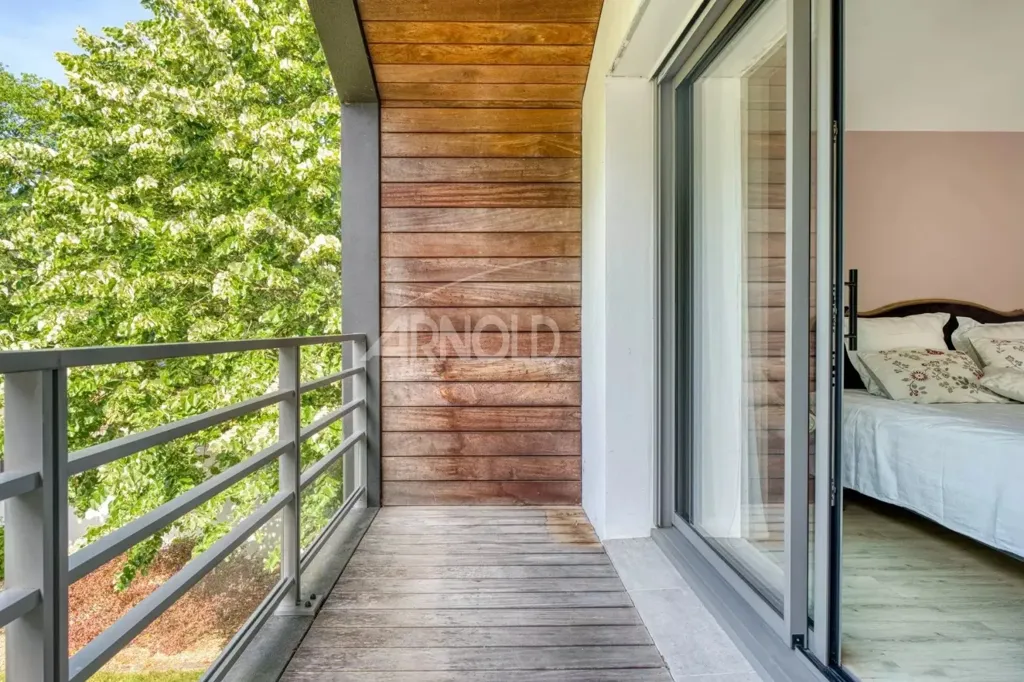 Rõdu - Architectural Contemporary House with Pool