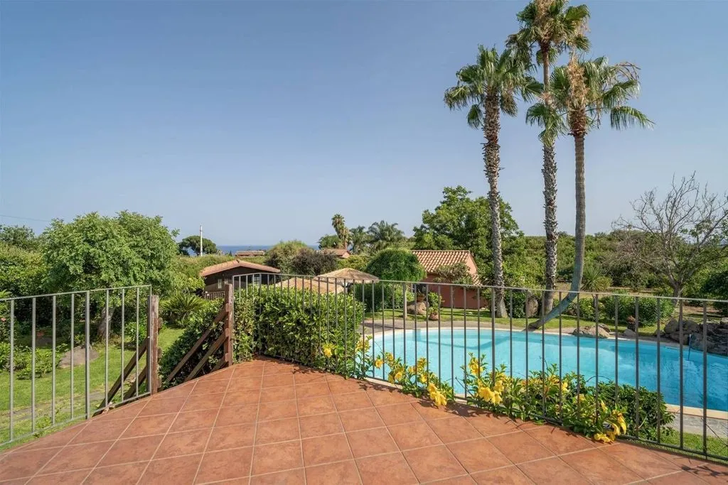 Bassein - Luxury Villa with Pool in Acireale, Sicily