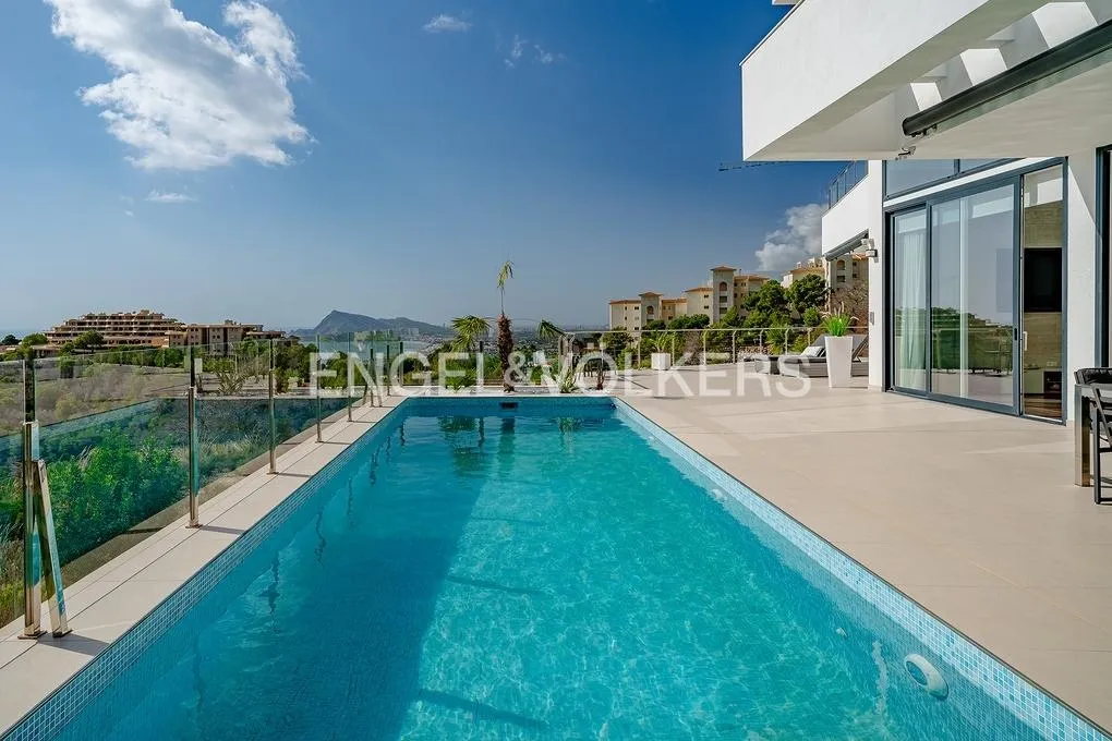 Bassein - Modern Villa with Sea Views in Altea Hills