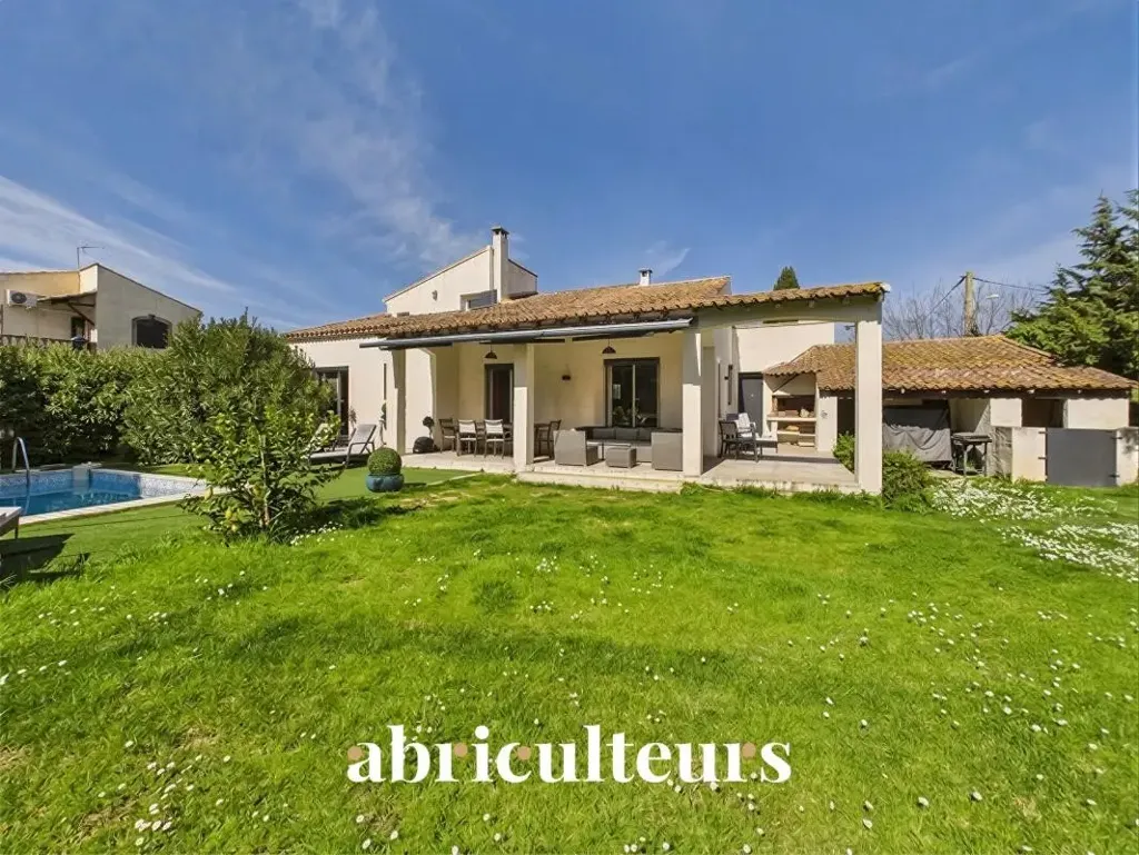 Jardin - Villa avec Piscine à Arles Trinquetaille