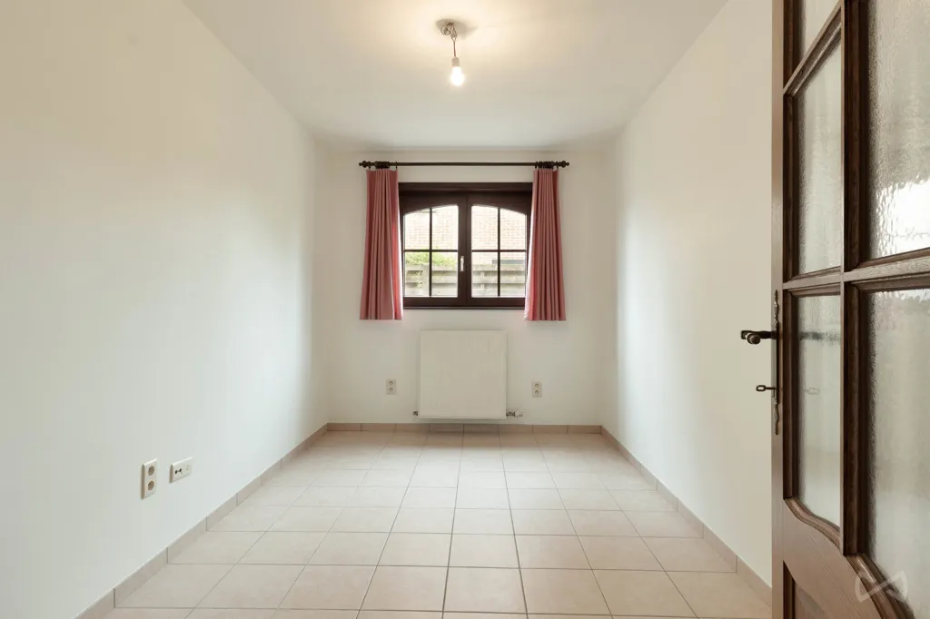 Esik - Spacious Home with Garden in Rotselaar