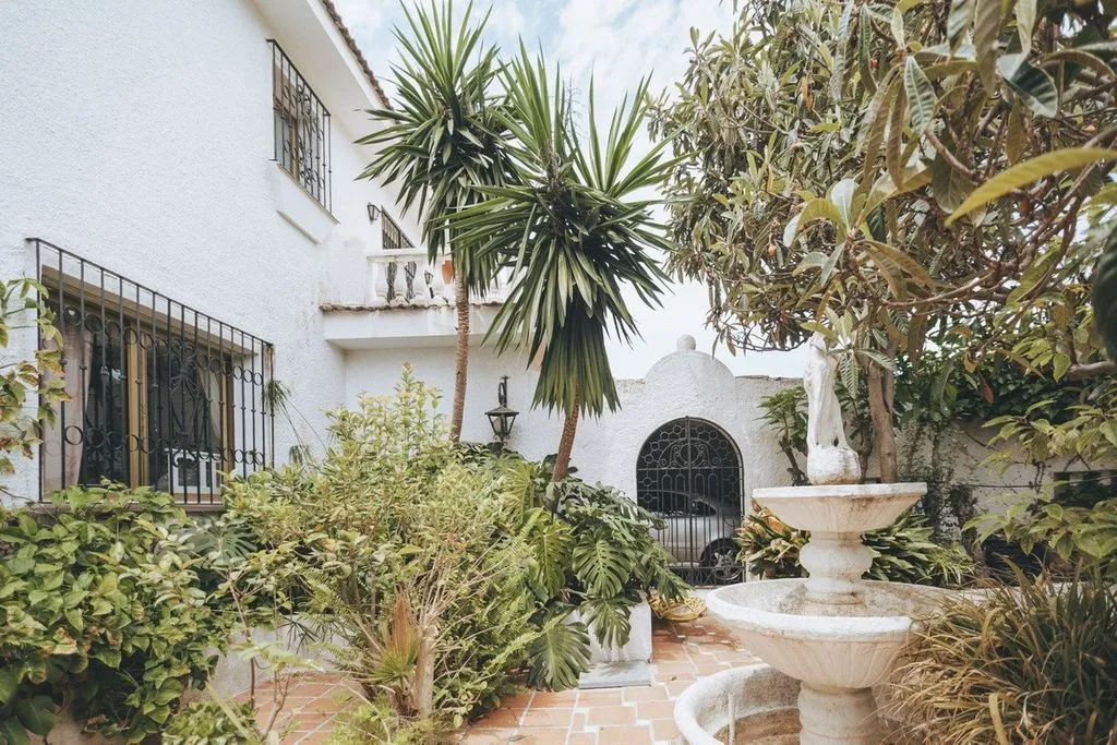 Jardin - Luxury Villa with Pool in Marbella Centre