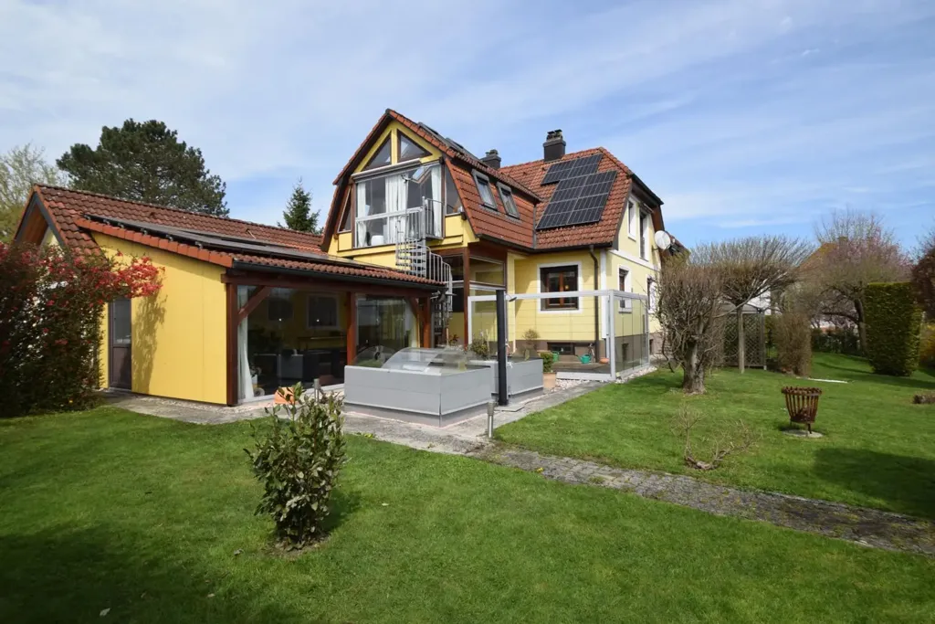 Giardino - Spacious House with Office in Weinzierl