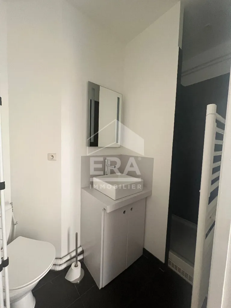 Salles de bain - Appartement Meublé 2 Pièces à Paris Batignolles