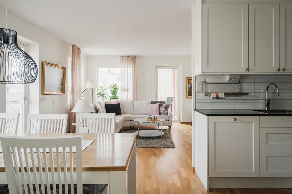 Söögituba - Modern Apartment with Balcony in Sörböle