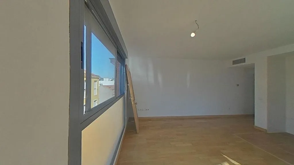 Toad - 1-Bedroom Flat with Garage in Numancia
