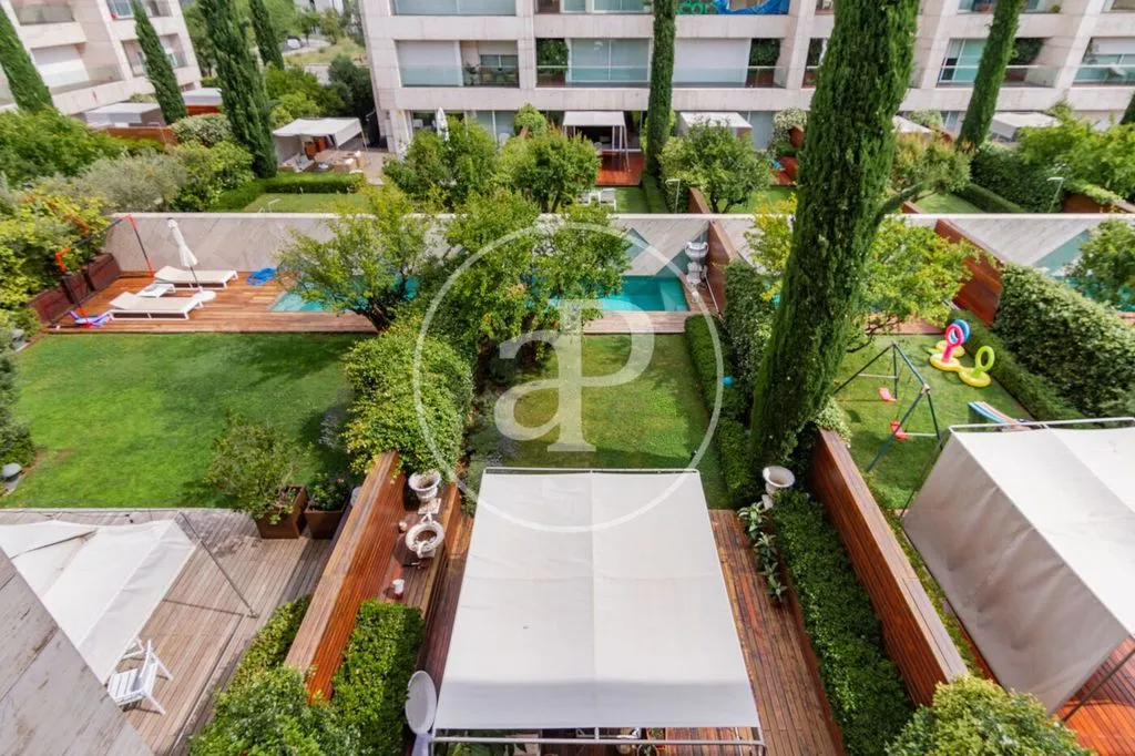 Õhuvaade - Luxury Villa with Pool in Chamartin, Madrid