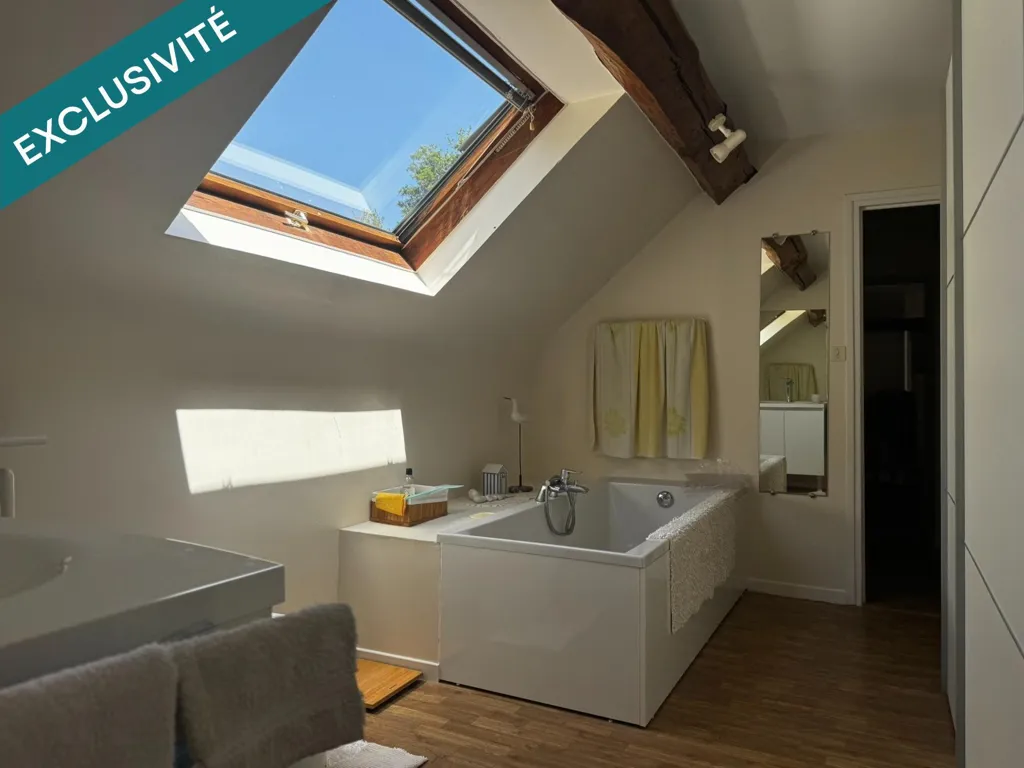Bagni - Charming Property with Historic Features in Couchois