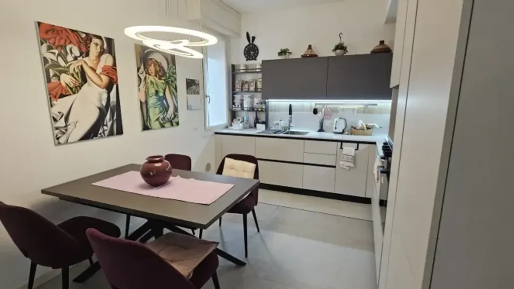 Salle à manger - Penthouse with Pool in Sirmione