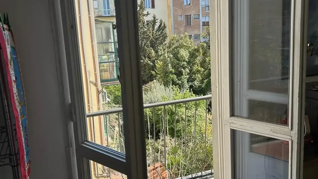 Balcon - 7-Room Apartment with Balcony in Florence