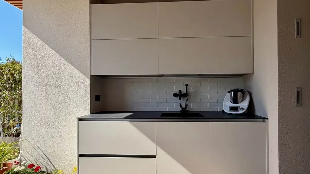Terrasse - Contemporary Apartment with Terrace in Verbania