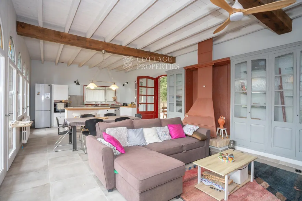Séjour - Sustainable Farmhouse with Panoramic Views in Pla de l'Estany