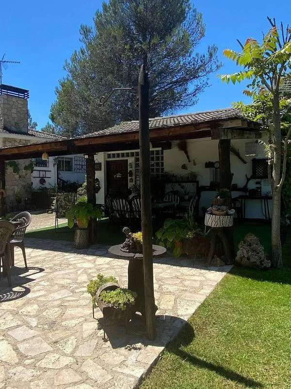 Terrasse - Rustic Finca with Pool and Terrace in Durón