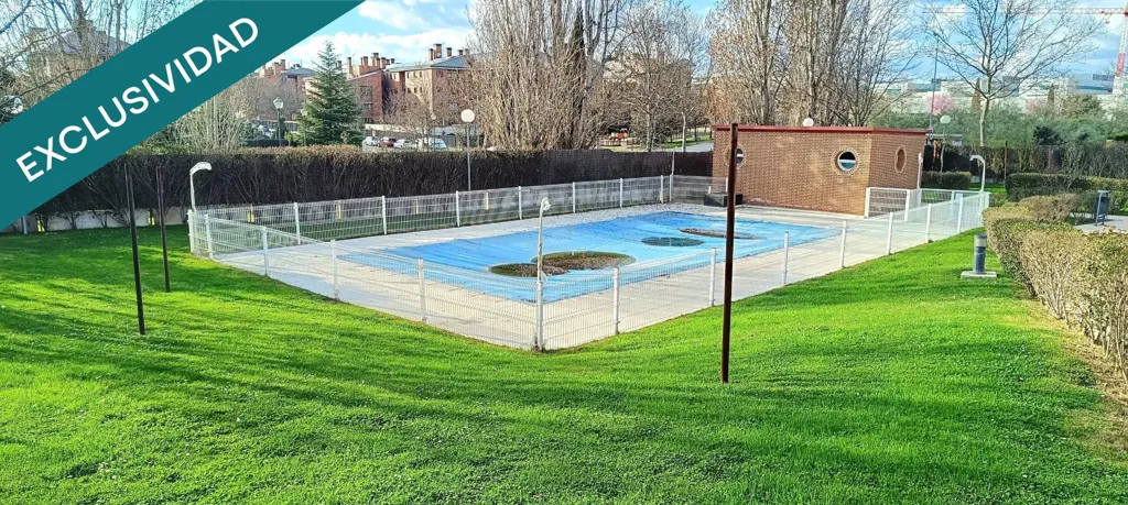 Piscina - Luxury Flat with Pool in Majadahonda