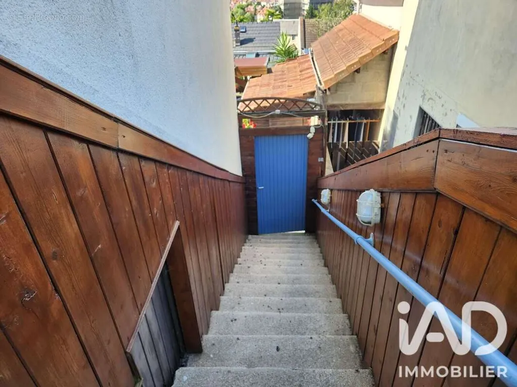 Pièces - Maison Atypique avec Terrasse à Gonfreville-L'Orcher