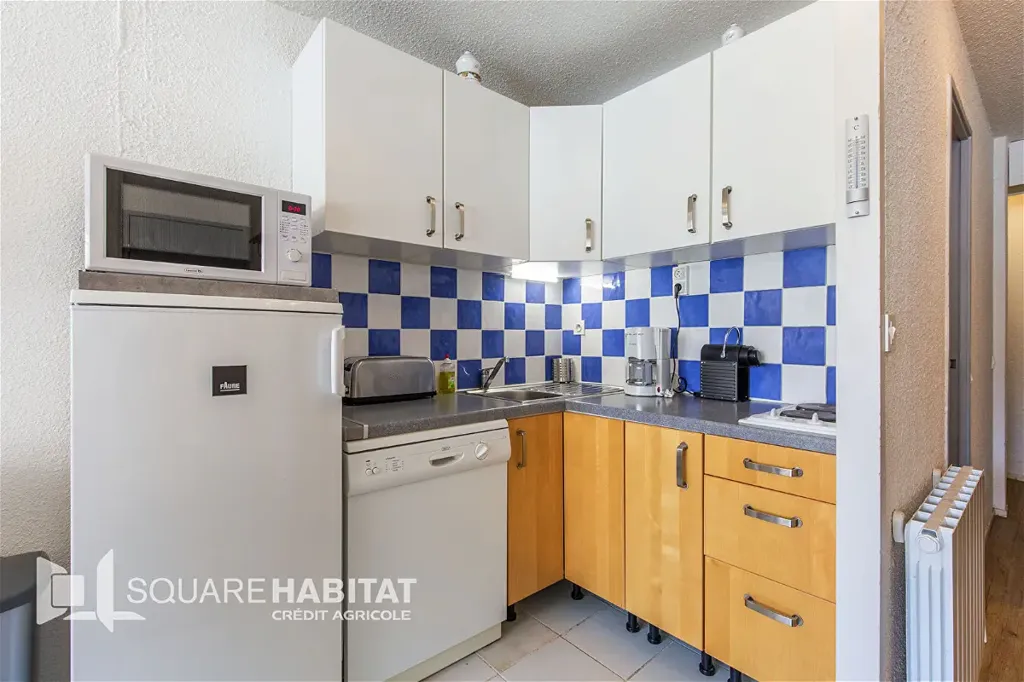Kitchen - 2-Bed Apartment with Balcony in La Mongie
