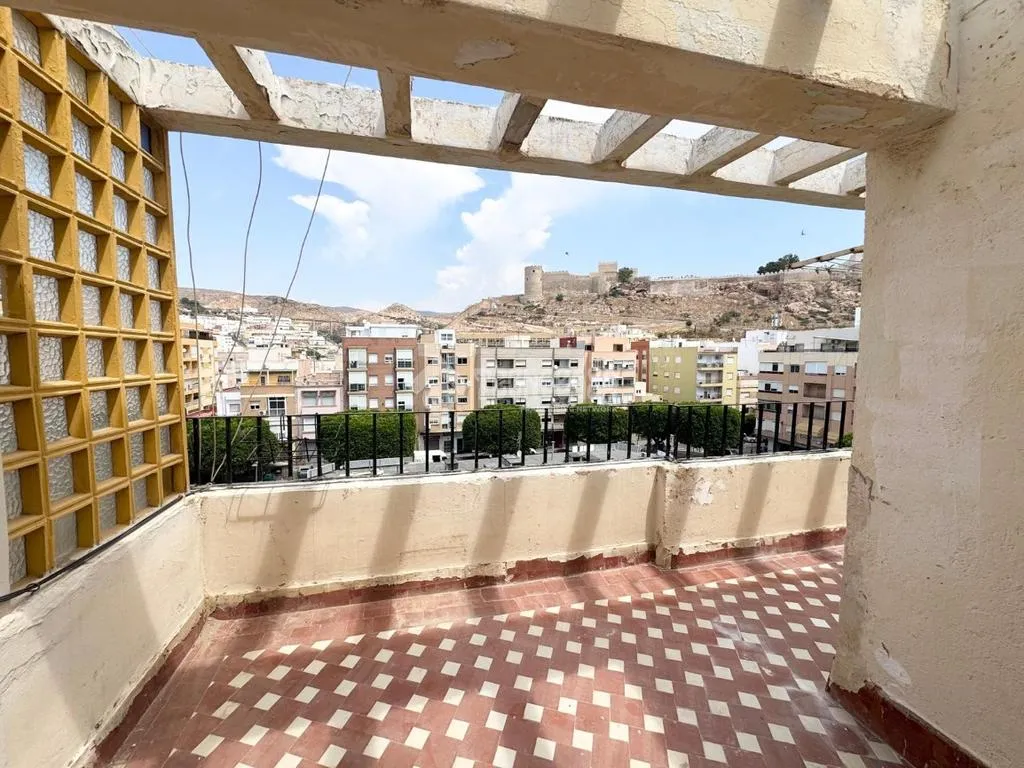 Rõdu - Apartment with Balcony in Almería