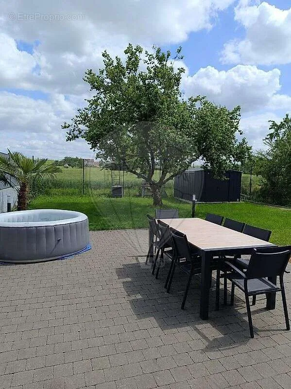 Terrazza - Detached House with Garden in Cutry