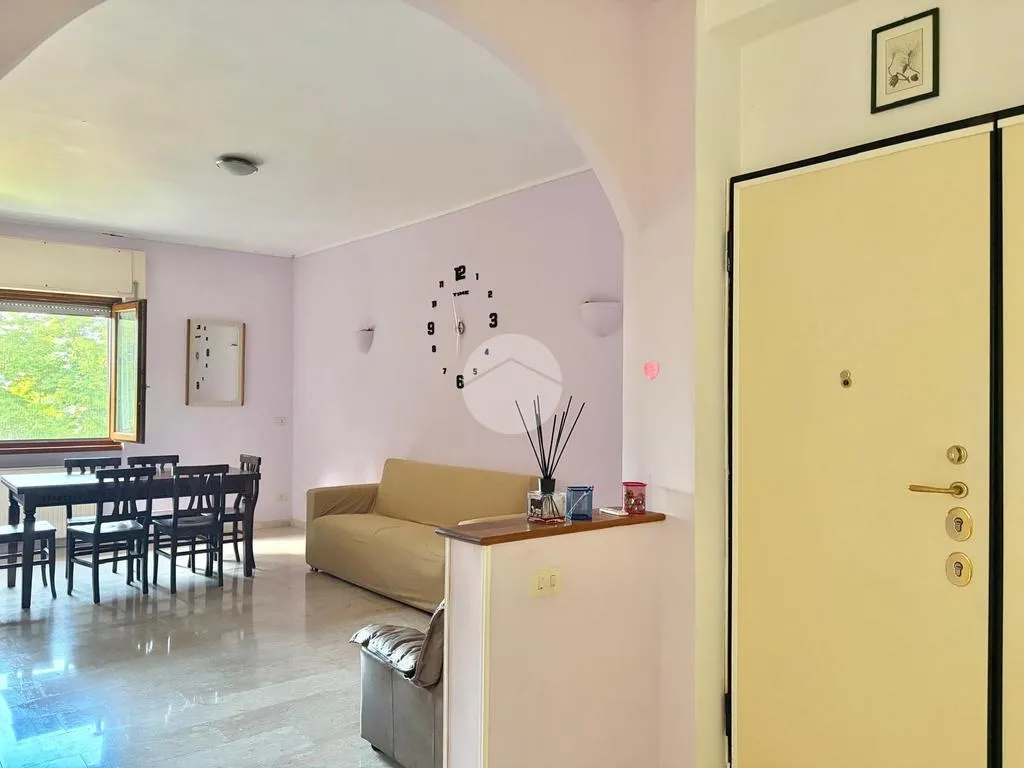 Entrée - Panoramic Apartment with Balconies in Viale Trieste, Viterbo
