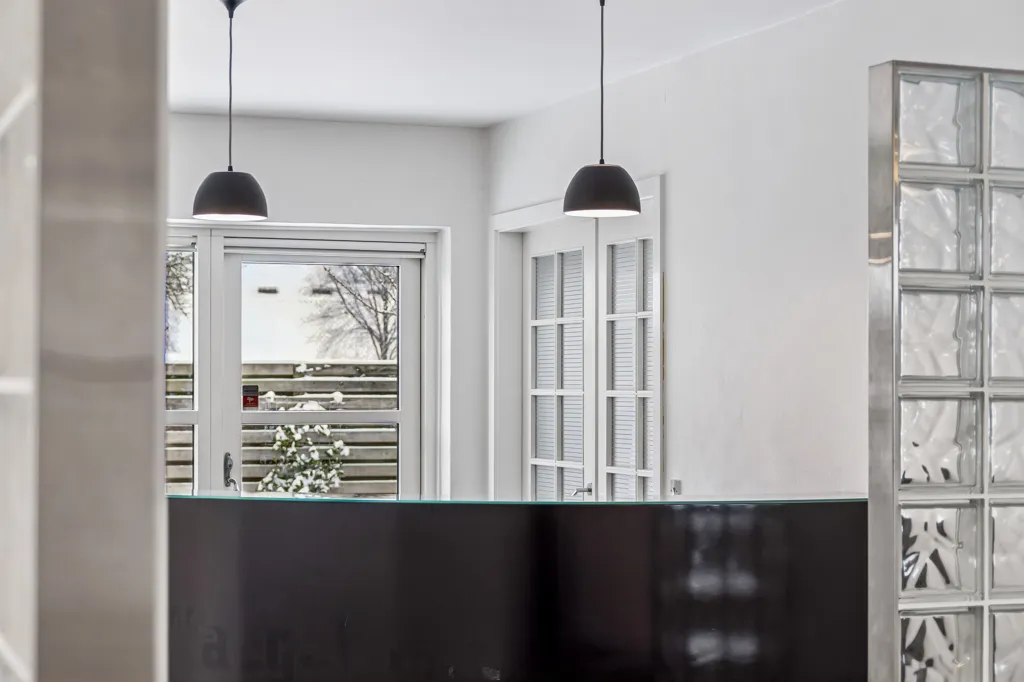 Esik - Villa with Office Space in Odense