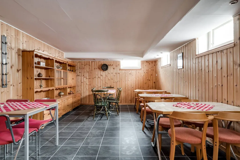 Söögituba - Multi-Use Property with Historic Charm in Borgvik