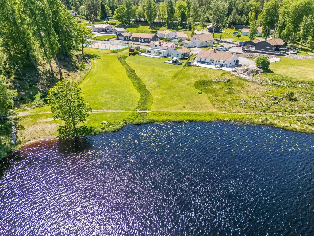 Õhuvaade - Unbuilt Plot with Lake View in Stavsjö