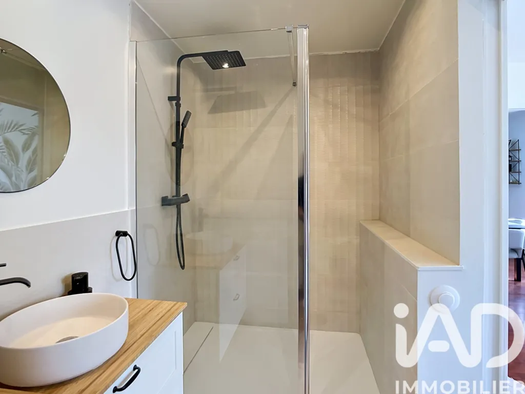Vannitoad - Duplex Apartment with Balcony in Pontault-Combault