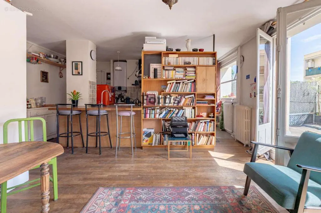 Elutuba - Studio with Large Terrace in Pantin
