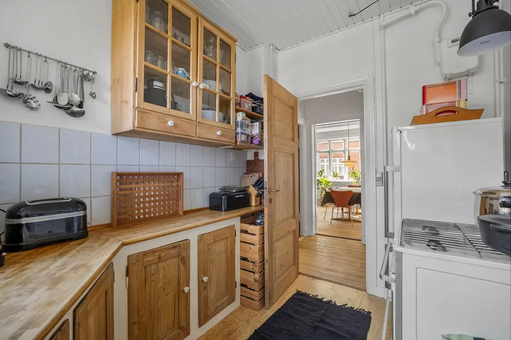 Cucina - Charming 2-Bedroom with Classic Details on Amagerbro