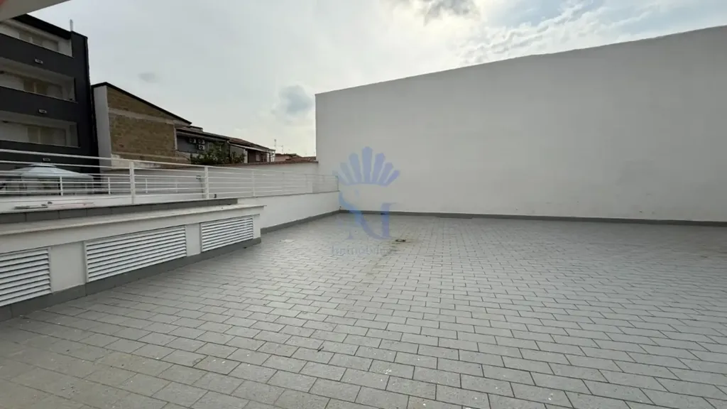 Terrass - New Apartment with Large Terrace in San Prisco