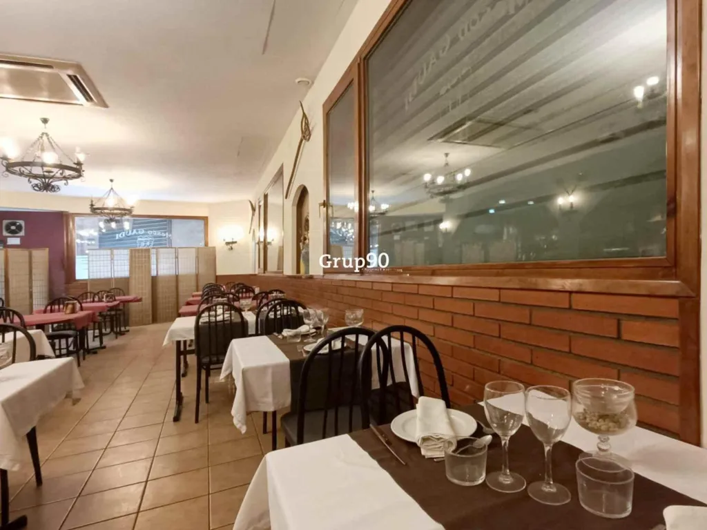 Dining Room - Restaurant for Rent with Terrace in Lleida