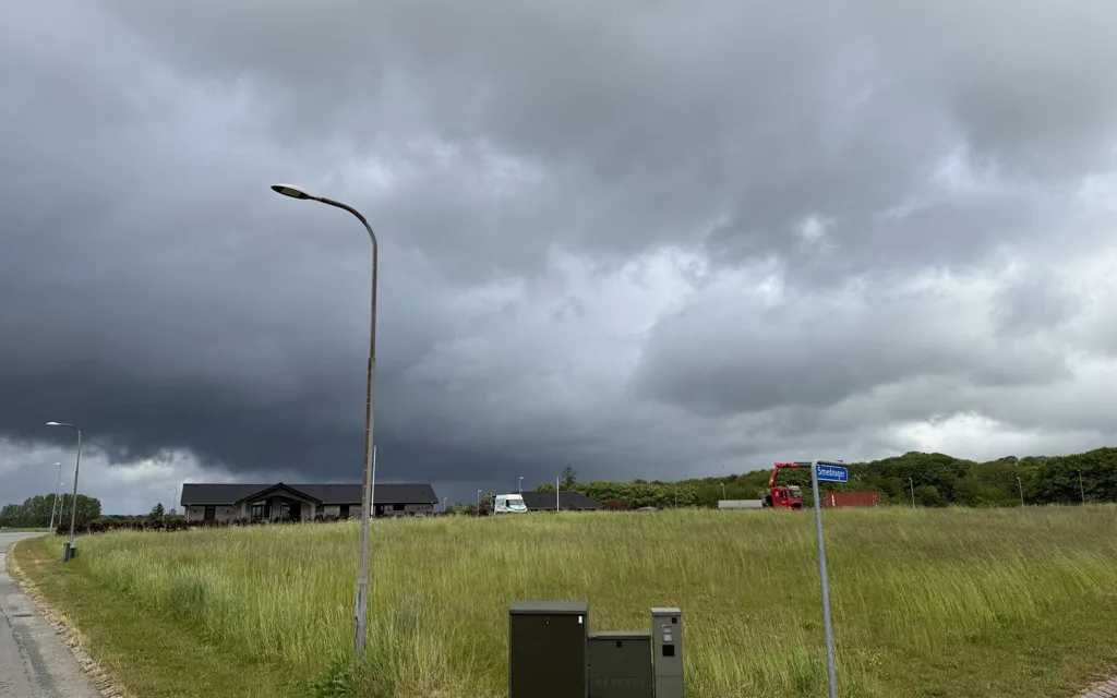 Year-Round Plot with 5G Coverage in Gislev