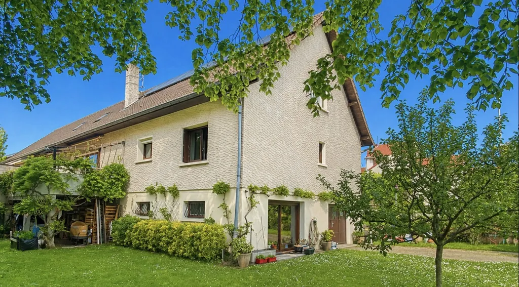 Aed - Spacious House with Garden in Vichy