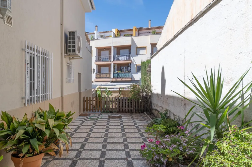 Aed - Chalet with Pool and Terrace in Gojar