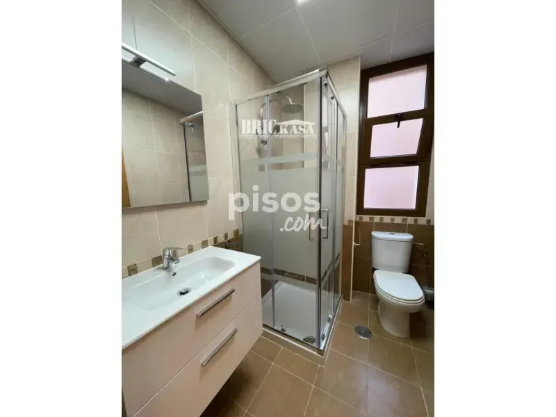 Bathrooms - Furnished Flat with Air Conditioning in Cáceres