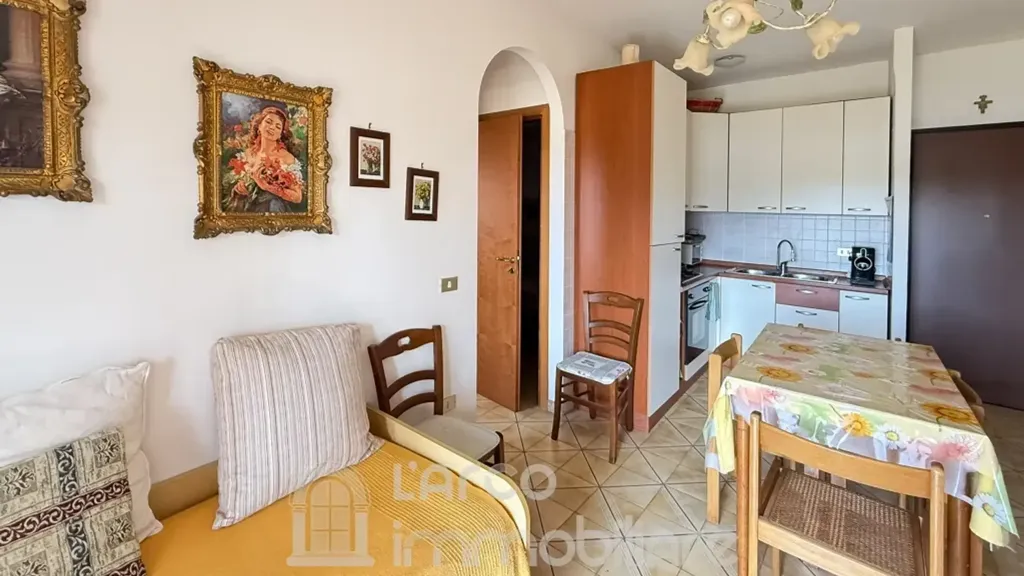 Esszimmer - Trilocale with Balcony in Scalea