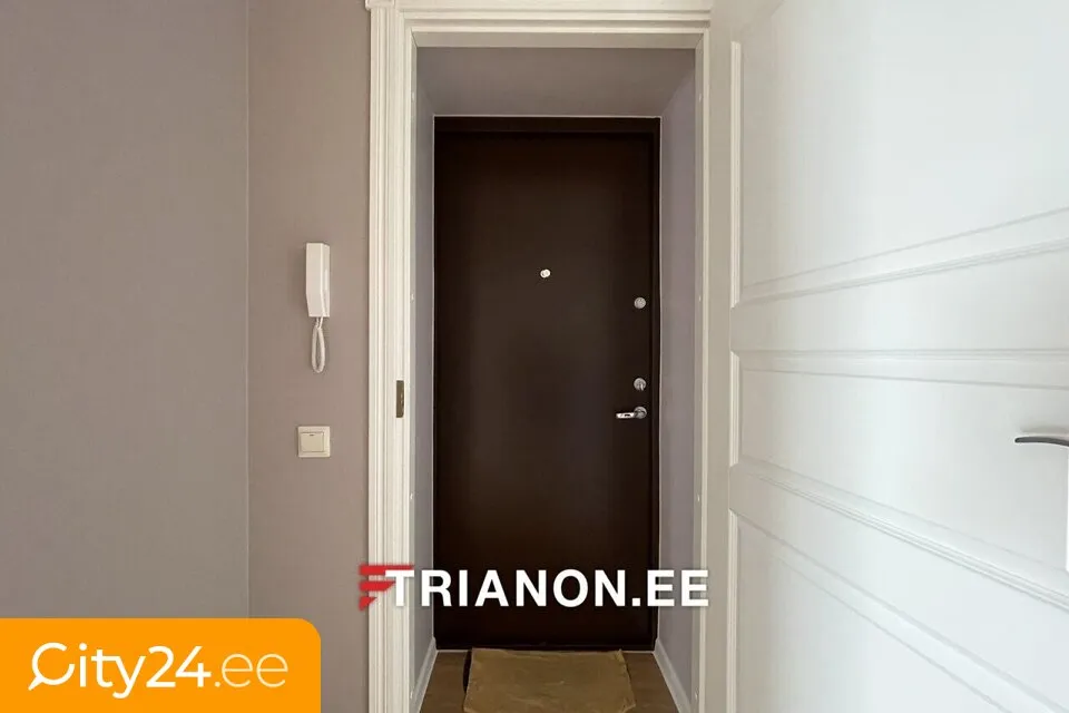 hallway_entrance