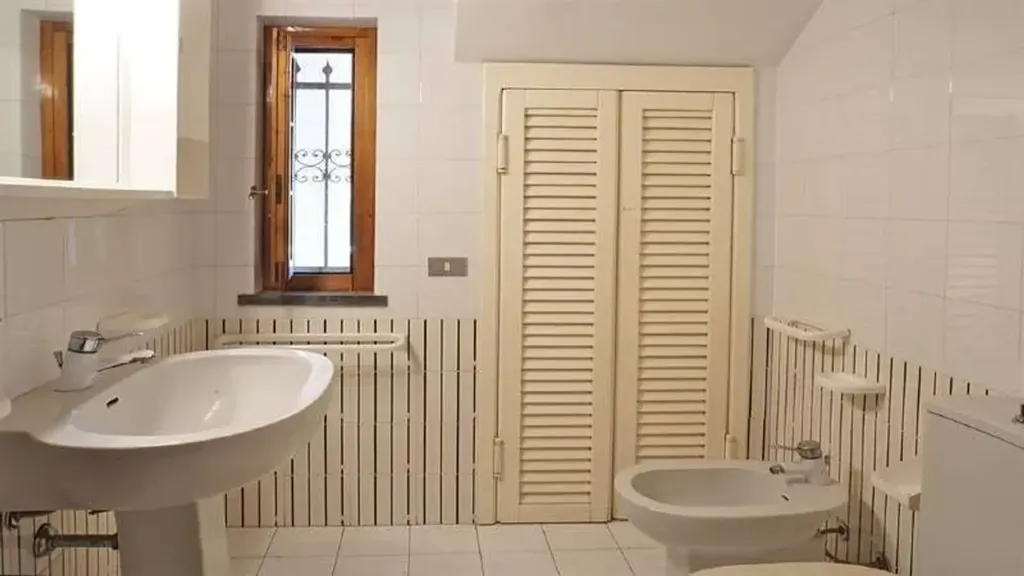 Salles de bain - Bifamiliar Villa with Garden in Forte Dei Marmi